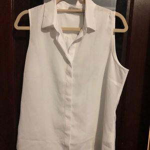 Elisabeth & Clarke unstainable white top, size 8